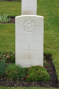 Harrogate (Stonefall) Cemetery - Major, Thomas Ernest